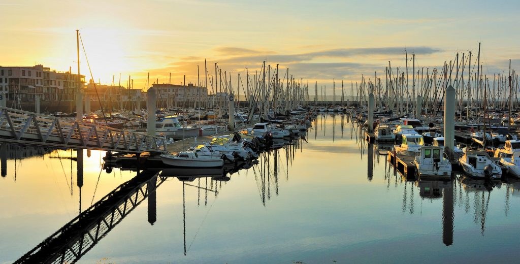 Le port de plaisance de Brest au coucher du soleil